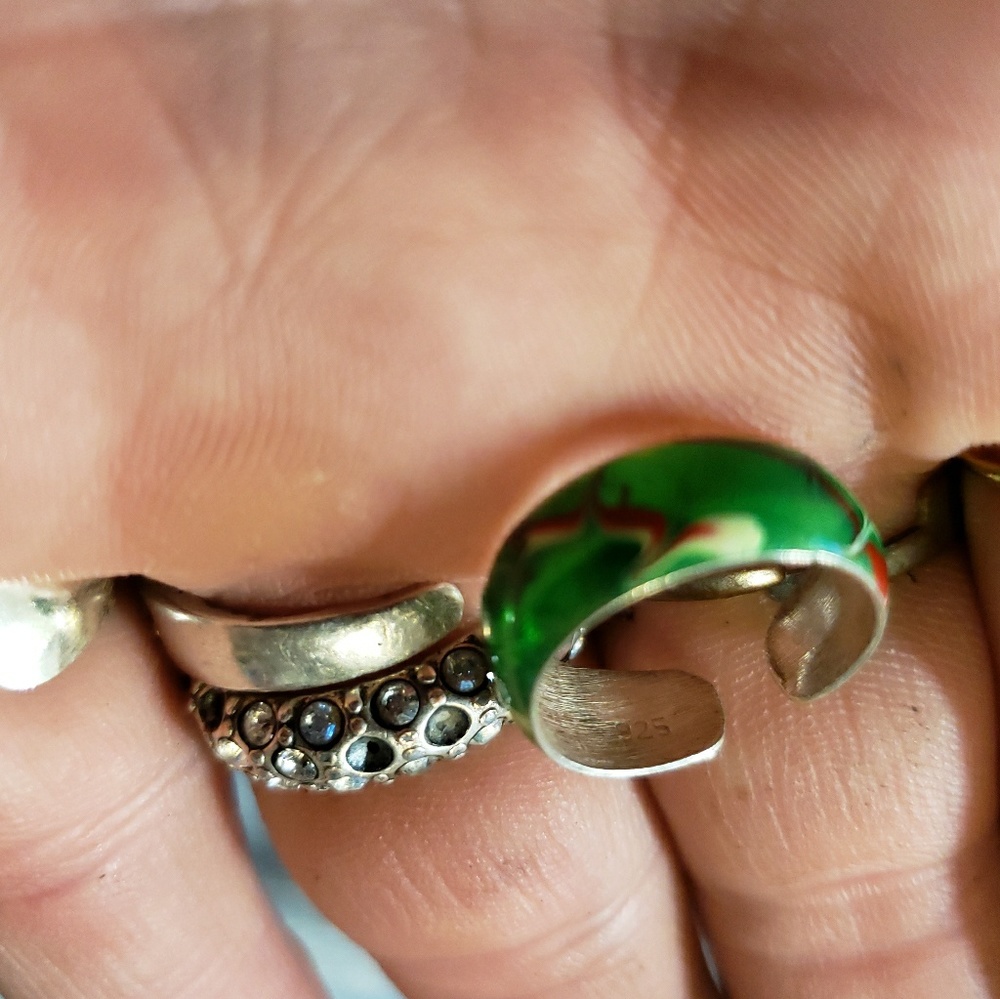 925 ring - Picture 1 of 2
